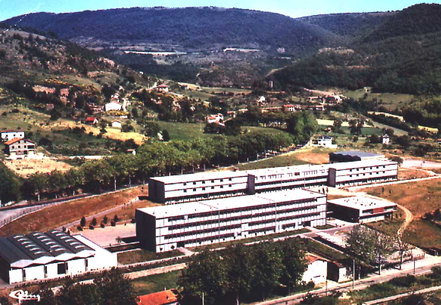 Cpsm St Affrique (12, Aveyron) Vue Aérienne Sur Le Lycée . Edit Cim, 1973 - Saint Affrique