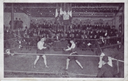 Les Sports  - Assaut De Boxe Anglaise En Salle - Boxing