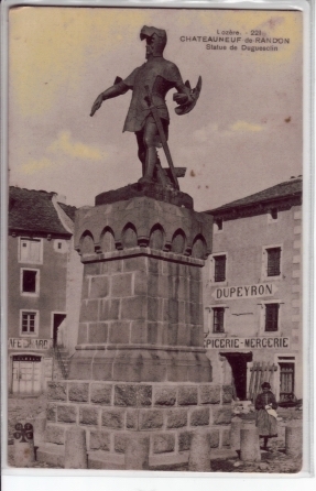 Statue De Duguesclin - Chateauneuf De Randon