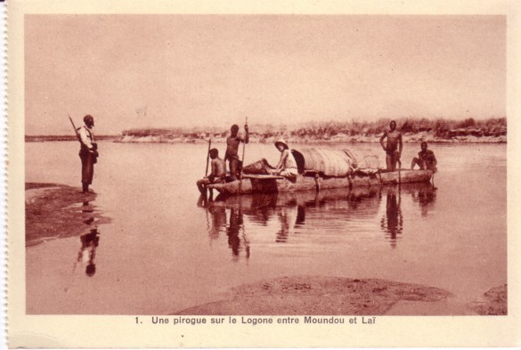 - AEF CHASSE - UNE PIROGUE SUR LE LOGONE ENTRE MOUNDOU ET LAÏ (1) - Non Classés