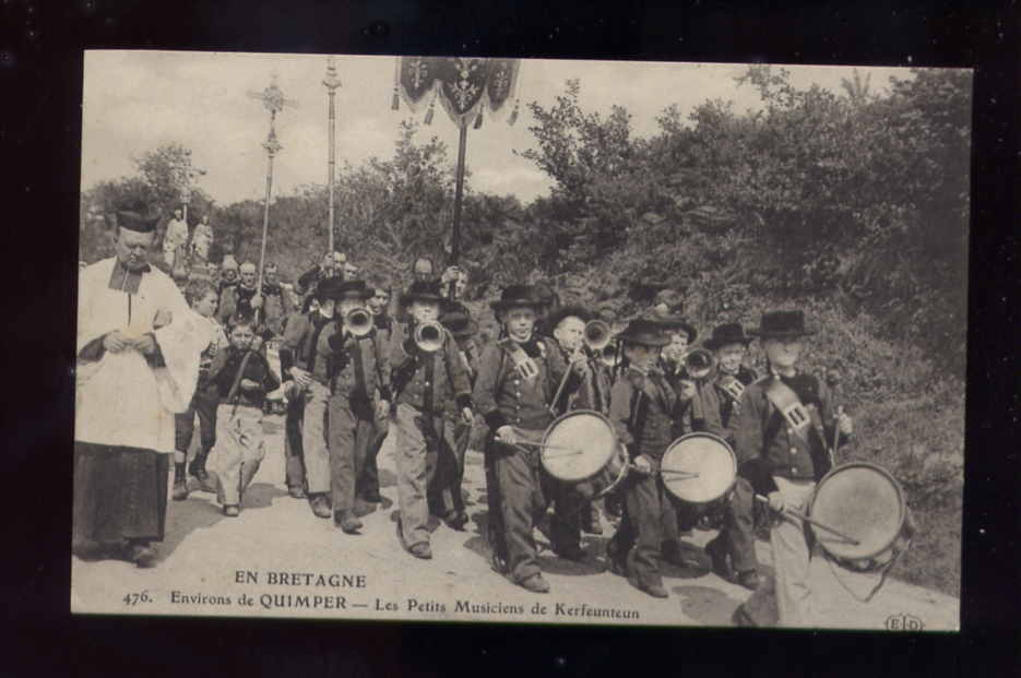 L/10/10 FINISTERE, Environs De Quimper, Les Petits Musiciens De Kerfeunteun - Quimper