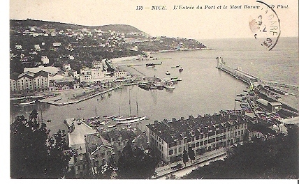 06  NICE  L´ENTREE DU PORT VOILIERS ET BATEAUX AUX QUAIS  ET LE MONT BORON     N°587 - Schiffahrt - Hafen