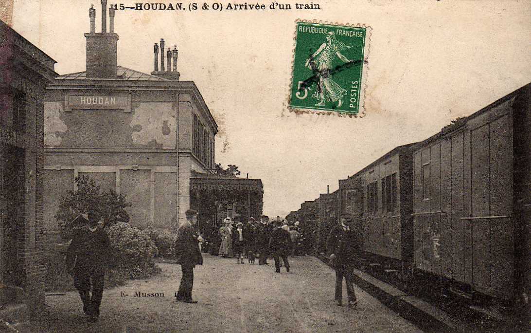 78 HOUDAN Gare, Intérieur, Arrivée D´un Train, Trés Animée, Ed Musson 15, 1908 - Houdan