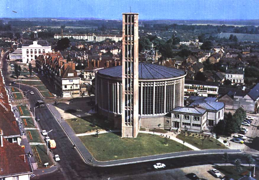 Cpsm Yvetot (76, Seine Maritime) Vue Aérienne, Quartier De L´église St-Pierre. Datée 1969 - Yvetot