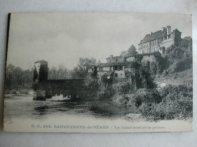 SAUVETERRE DE BEARN - Le Vieux Pont Et La Prison - Sauveterre De Bearn