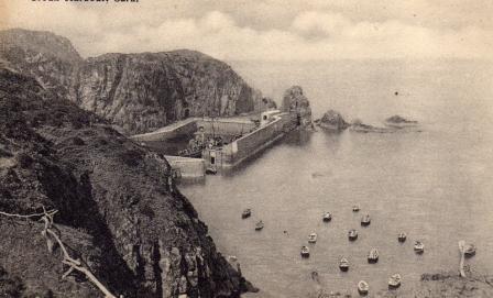 Sark     Creux Harbour - Sark