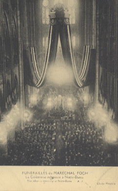 Funérailles Du Maréchal Foch La Cérémonie Religieuse à Notre Dame De Paris - Funérailles