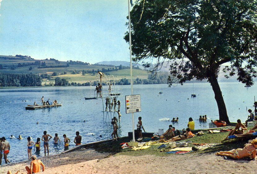 PALADRU  (Isère)  -   La Plage   (carte Des Années 70/80 Je Pense) - Paladru