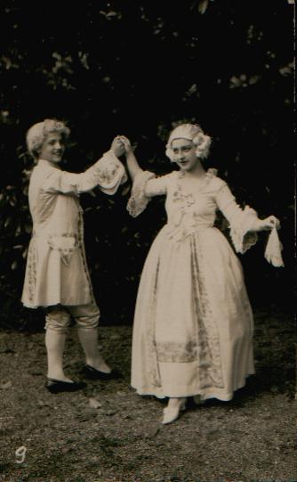 Carte Photo - Un Couple Costumé - Signée Royal Photo J.TAFALLA - TOURNON. - Tournon