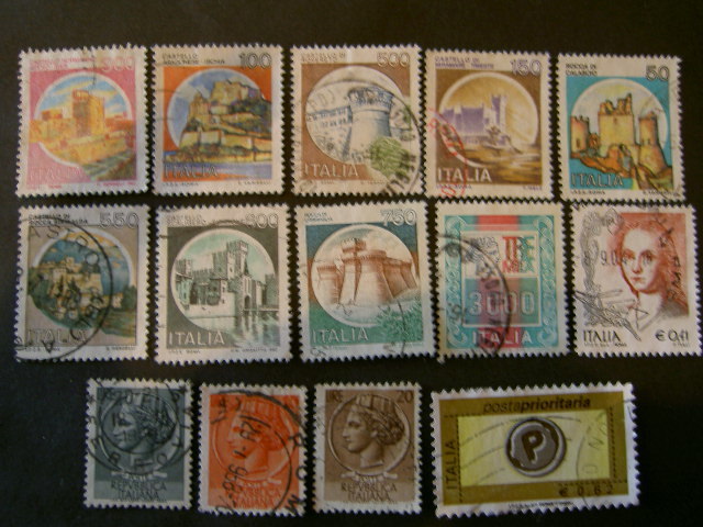 Lot De 14 Timbres Italiens - Verzamelingen