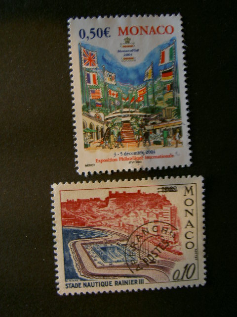 Lot De 2 Timbres De Monaco - Errors And Oddities