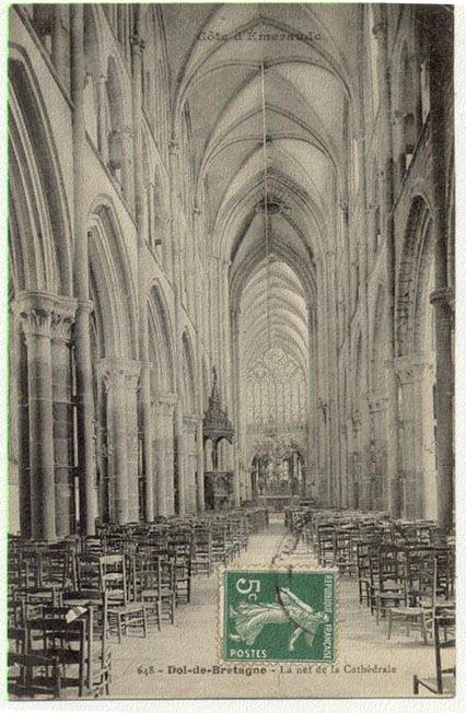 35 - DOL DE BRETAGNE - La Nef De La Cathédrale - Dol De Bretagne