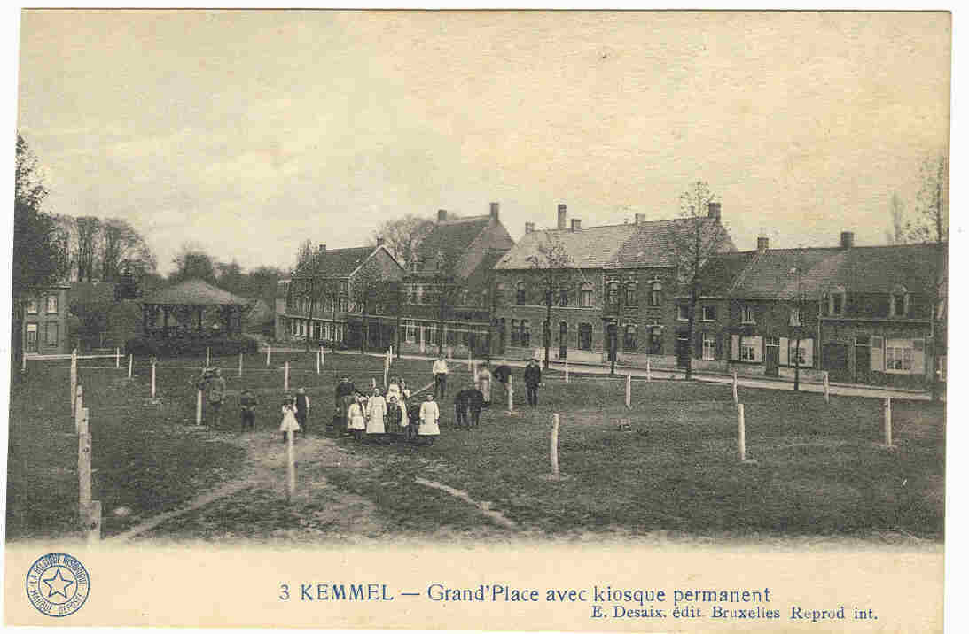 KEMMEL - GRAND PLACE AVEC KIOSQUE PERMANENT - Heuvelland