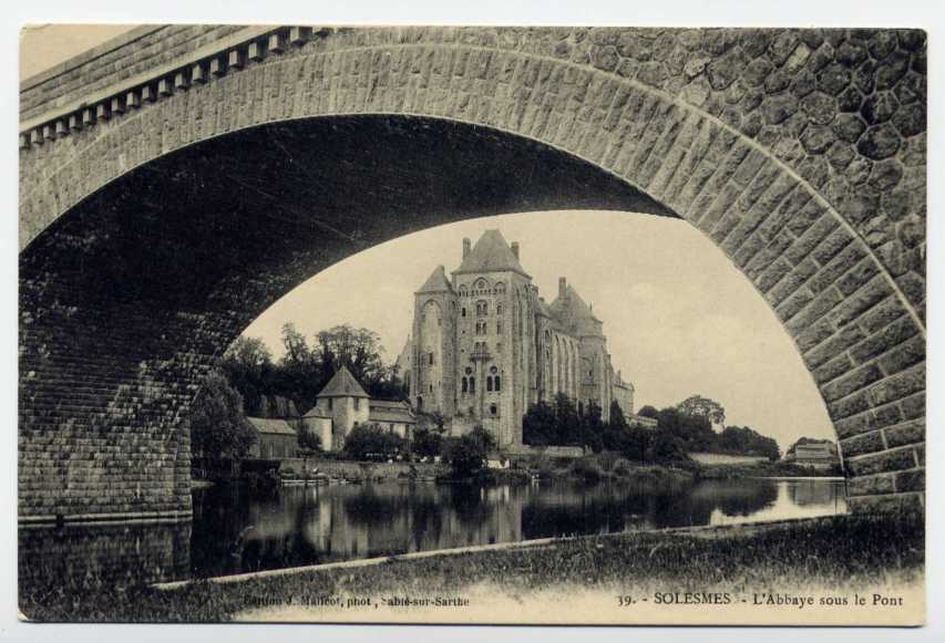 32 - SOLESMES  - L'abbaye Sous Le Pont - Solesmes