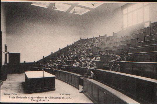 CPA De GRIGNON - Ecole Nationale D'Agriculture. L'Amphithéâtre. - Grignon
