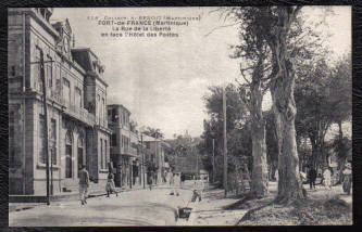 FORT DE FRANCE - La Rue De La Liberté, En Face L´Hôtel Des Postes - Fort De France