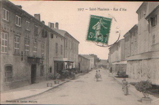 CPA De SAINT MAXIMIN - Rue D'Aix. - Saint-Maximin-la-Sainte-Baume