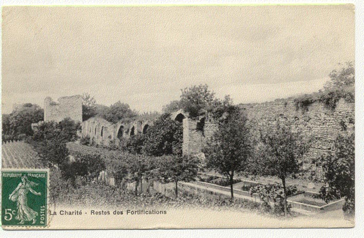 58 - LA CHARITE - Restes Des Fortifications - La Charité Sur Loire