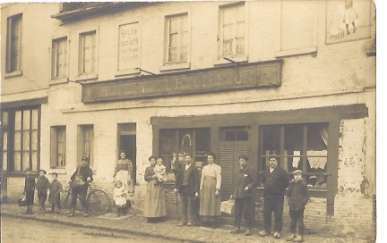 CARTE PHOTO SUPERBE HOTEL DE L'ETOILE D'OR - Cafes