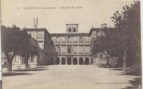 VALREAS - L´Hôtel De Ville - Valreas