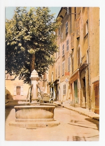 Aups: Vieille Fontaine, Place Du Marché (05-5265) - Aups