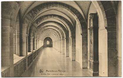 Denée (lez-Maredsous) - Maredsous-Abbaye - Cloître Est - Premier étage - Anhée