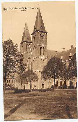 Denée (lez-Maredsous) - Maredsous - Eglise Abbatiale - Entrée - Anhee