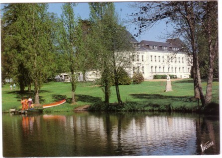 CPM - Chateau D'Ambloy - Saint Amand Longpré - Coul - Déb 90 - - Saint Amand Longpre