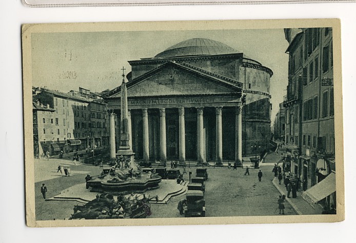 ITALIE /ROME LE PANTHEON  ASSEZ ANIMEE DE PASSANTS  ET ANCIENNES VOITURES  DE 1934 - Panthéon