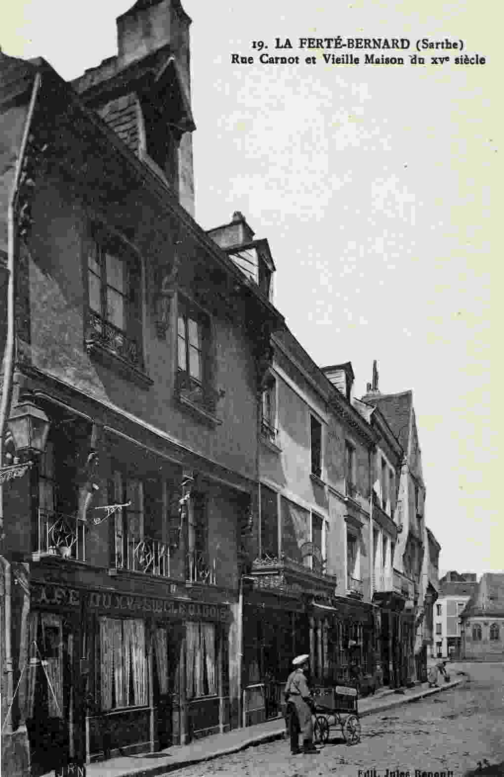 LA FERTE-BERNARD - Rue Carnot - La Ferte Bernard