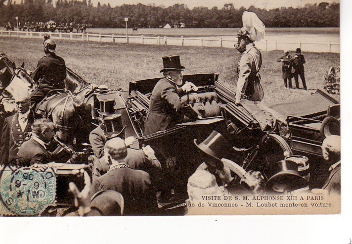 75 PARIS Cpa Animée. Visite De M. Alphonse XIII à Paris. Revue De Vincennes. M.Loubet Monte En Voiture - Ricevimenti