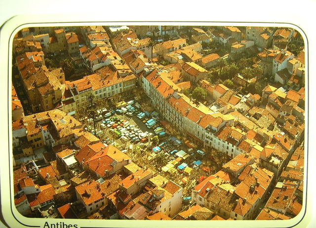 Cpsm      ANTIBES     Belle Vue Aérienne Années  70    Marché Provencal - Autres & Non Classés