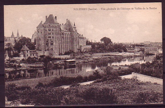 SARTHE - Solesmes -  Vue Generale De L'abbaye Et Vallée D La Sarthe - Solesmes