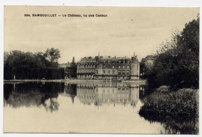 Réf 105  - RAMBOUILLET  - Le Château Vu Des Canaux - Rambouillet (Château)
