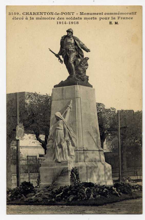 Réf 105  - CHARENTON LE PONT - Monument Commémoratif élevé à La Mémoire Des Soldats Morts Pour La France 1914 - 1918 - Charenton Le Pont