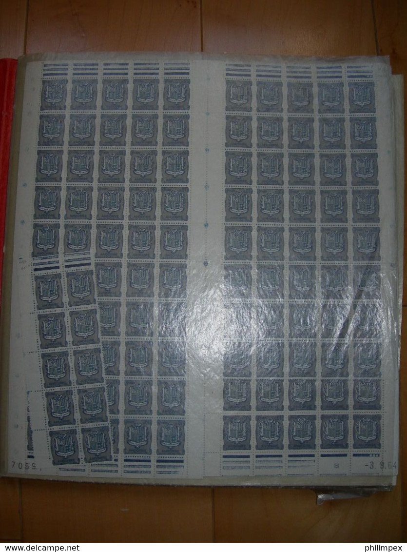 ANDORRA WHOLESALE 12950 STAMPS / 12950 TIMBRES	ANDORRE SANS CHARNIERES EN FEUILLES ET PANNEAUX! - Collections