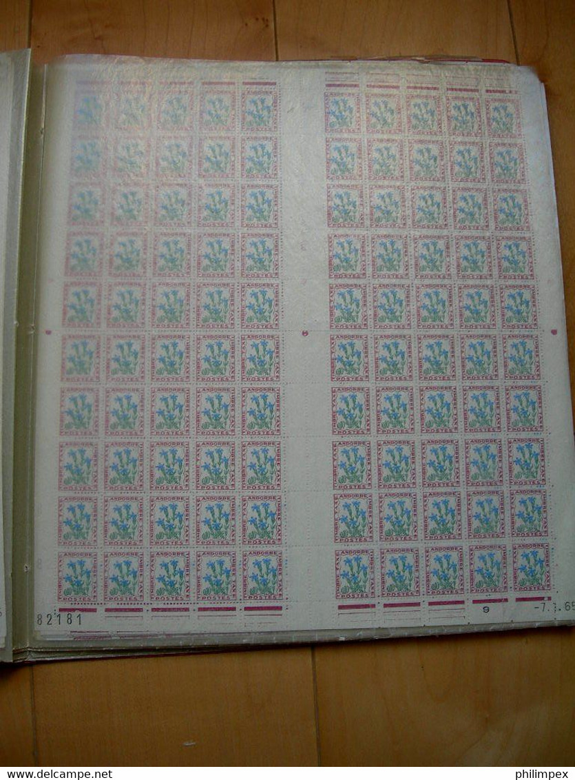 ANDORRA WHOLESALE 12950 STAMPS / 12950 TIMBRES	ANDORRE SANS CHARNIERES EN FEUILLES ET PANNEAUX!