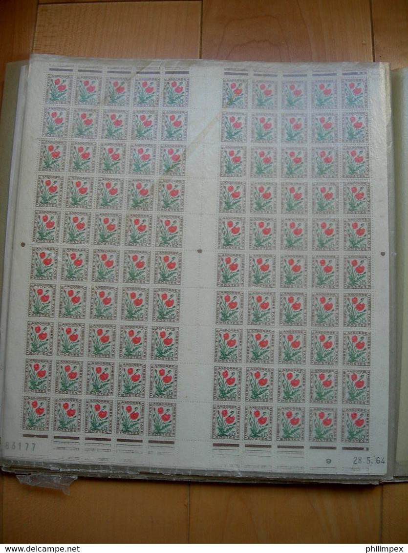 ANDORRA WHOLESALE 12950 STAMPS / 12950 TIMBRES	ANDORRE SANS CHARNIERES EN FEUILLES ET PANNEAUX!