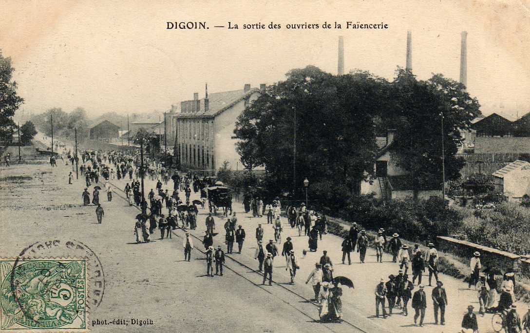 71 DIGOIN Usine, Sortie Des Ouvriers De La Faiencerie, Ed ?, 1907 - Digoin