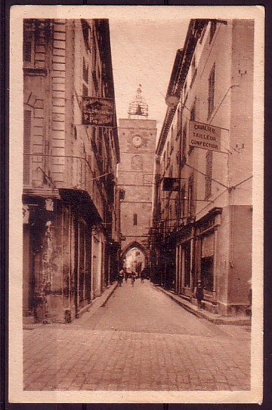 VAUCLUSE - Apt - Rue Des Marchands Et Tour De L'horloge - Apt