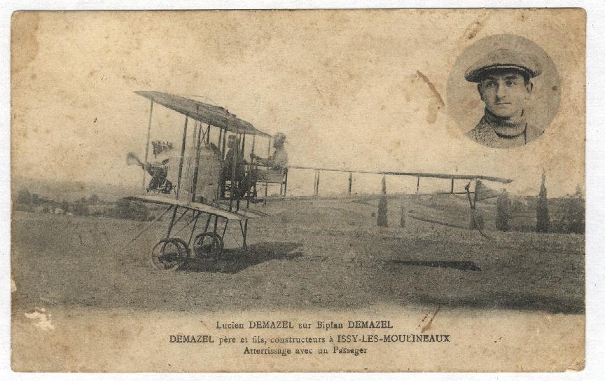 Lucien DEMAZEL Sur Biplan DEMAZEL - DEMAZEL Père Et Fils, Constricteurs à ISSY-LES-MOULINEAUX - Luchtballon