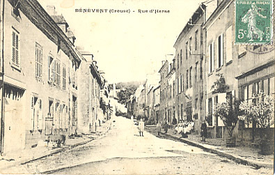 23 - CREUSE - BENEVENT  L'ABBAYE - RUE D'HERSE ANIMEE - Benevent L'Abbaye