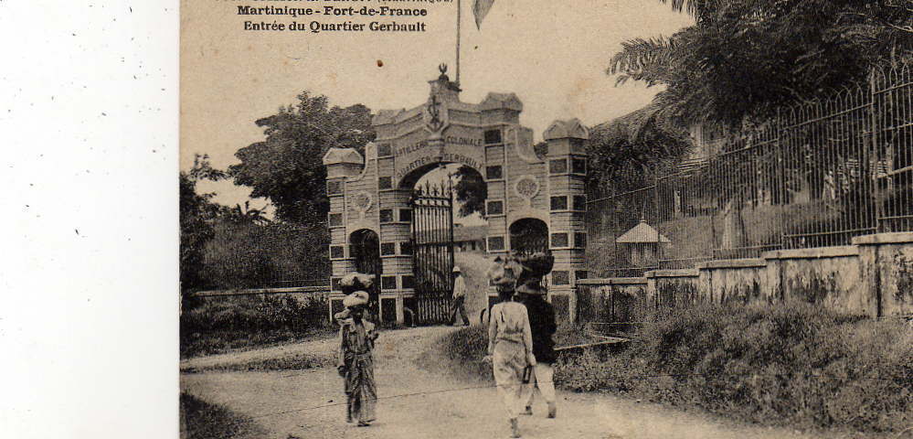 Carte Postale  De  Martinique -- .Fort De France ,entrée Du Quartier Gerbault - Bermuda