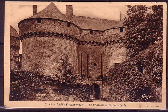 MAYENNE - Lassay - Le Chateau Et Le Pont Levis - Lassay Les Chateaux