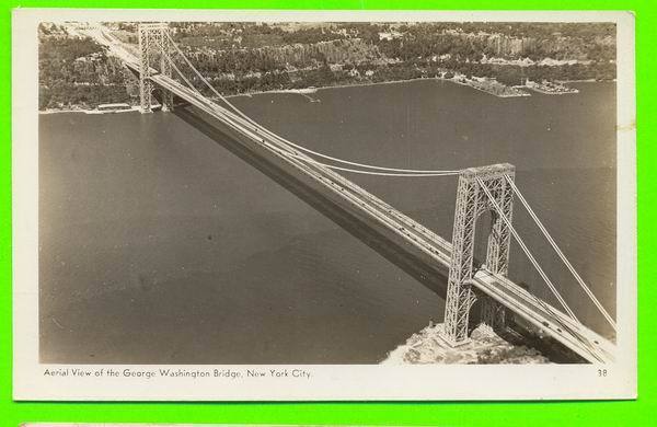 NEW YORK CITY, NY - AERIAL VIEW OF THE GEORGE WASHINGTON BRIDGE - NEW YORK CITY - FOTO SEAL CO - - Bruggen En Tunnels