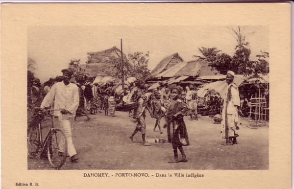 DAHOMEY  PORTO NOVO  Dans La Ville Indigene - Dahomey