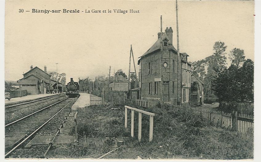 La Gare Et Le Village HUET - Blangy-sur-Bresle