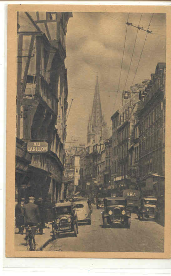 1229 Caen La Rue St Jean (détruite En 44) CAD 103. Voitures Au Carillon - Caen