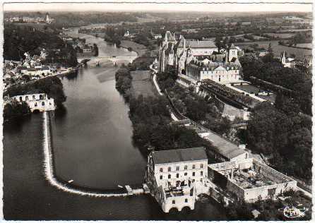 72 SOLESMES - L'Abbaye St-Pierre. Vue Aérienne. - Solesmes