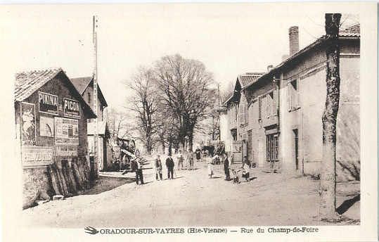 87 - HAUTE VIENNE - ORADOUR SUR VAYRES - RUE DU CHAMP DE FOIRE - CARTE ANIMEE - PUB PIKINA - PUB PICON - PUB PERNOD - Oradour Sur Vayres